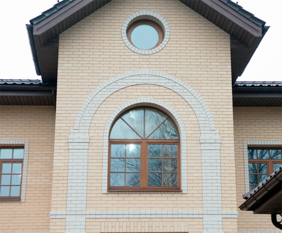 Деревянные окна из дуба для загородного дома