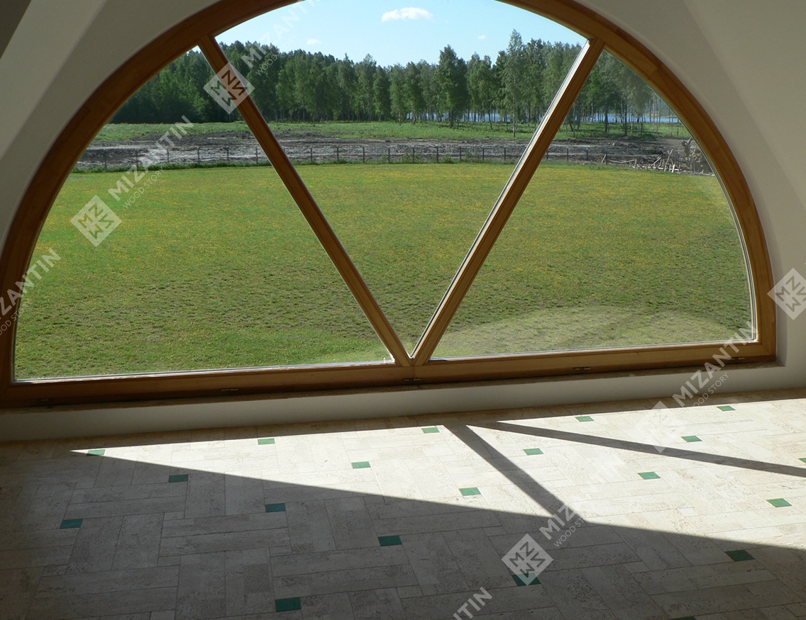 Полукруглое окно из сосны. Производство MIZANTIN
